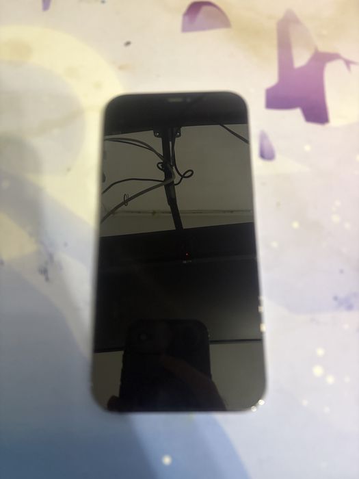 vand iPhone 12 pro max