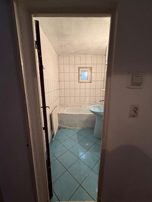 Vand apartament doua camere decomandat