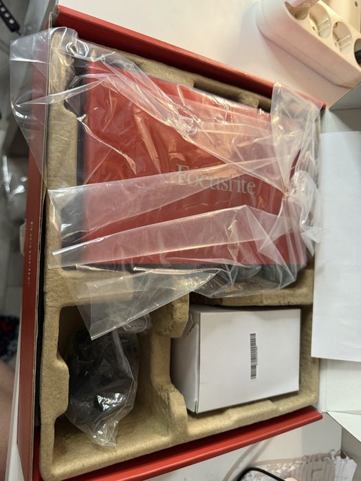 Focusrite Scarlett 8i6 3rd Gen - interfata audio