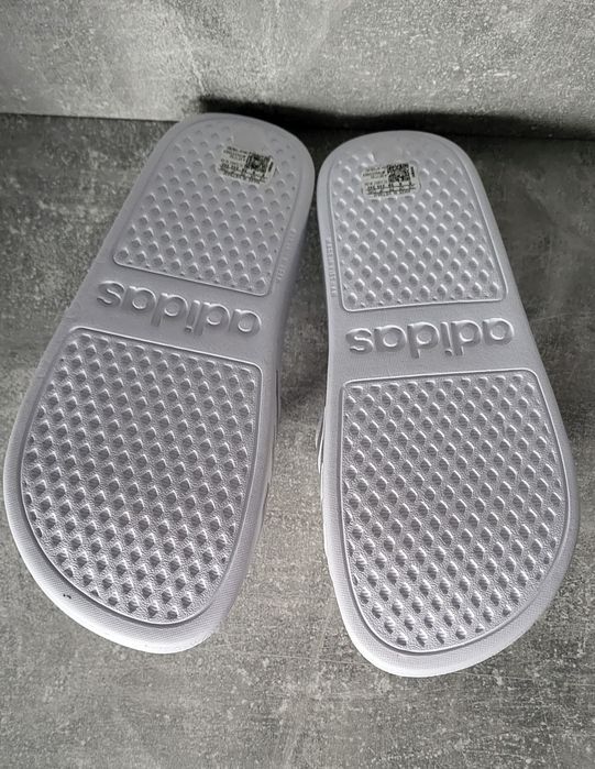 Șlapi adidas stare nouu măr.39 90lei