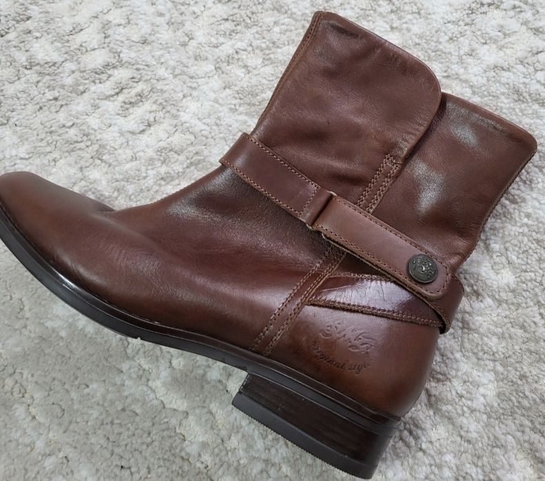 Cizme toamna-iarna din piele naturala, marime 37, brand Primigi