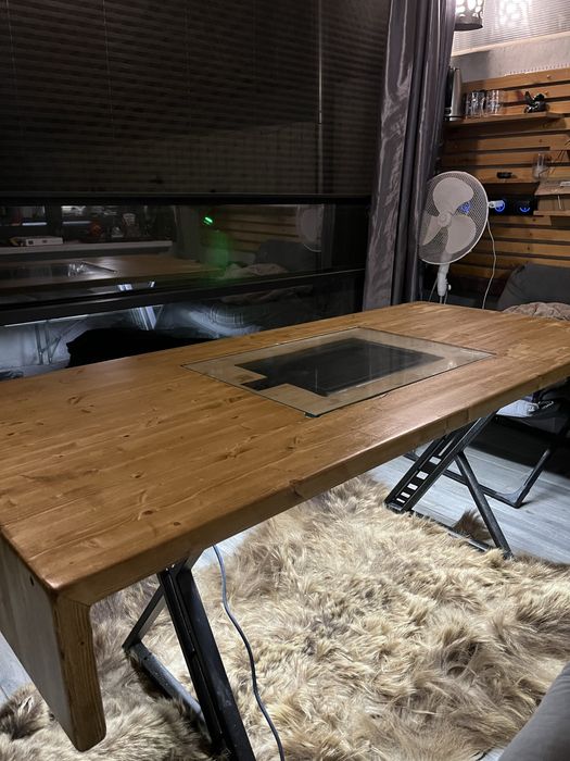 Авторский стол с встроенным грилем