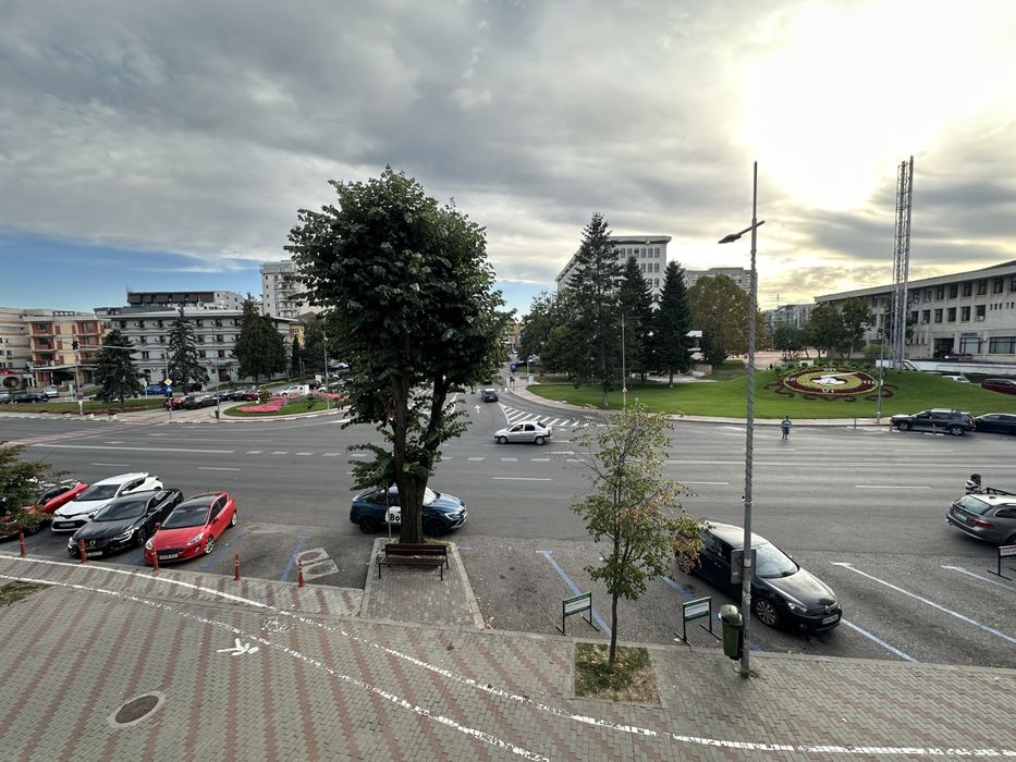 Inchiriere ultracentral Pitesti  apartament 3 camere toate dotarile