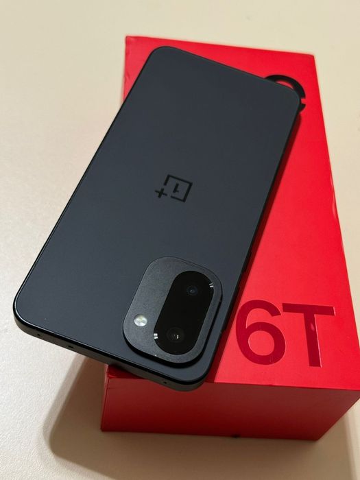 One Plus Ace 6T 256 gb Ram 12+12 5G