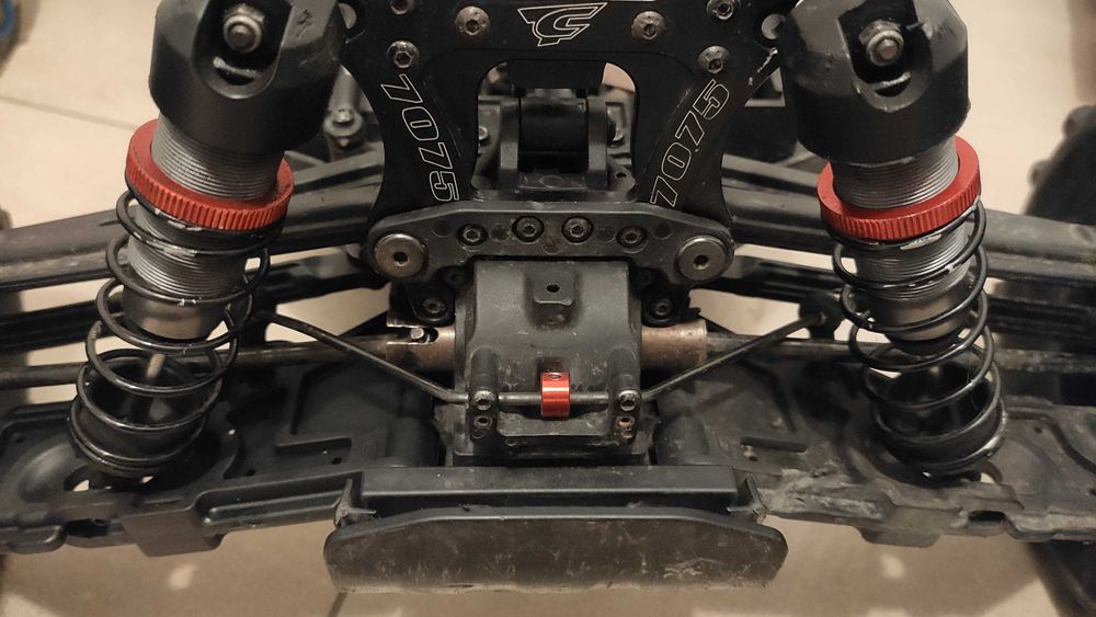 Monster Team Corally KRONOS XP6S 1:8 V2 - RTR