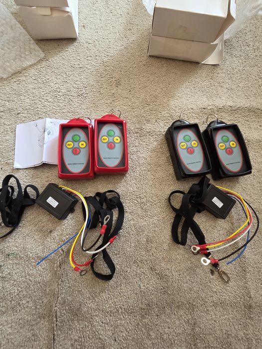 Telecomanda universală wireless pentru troliu electric 12/24