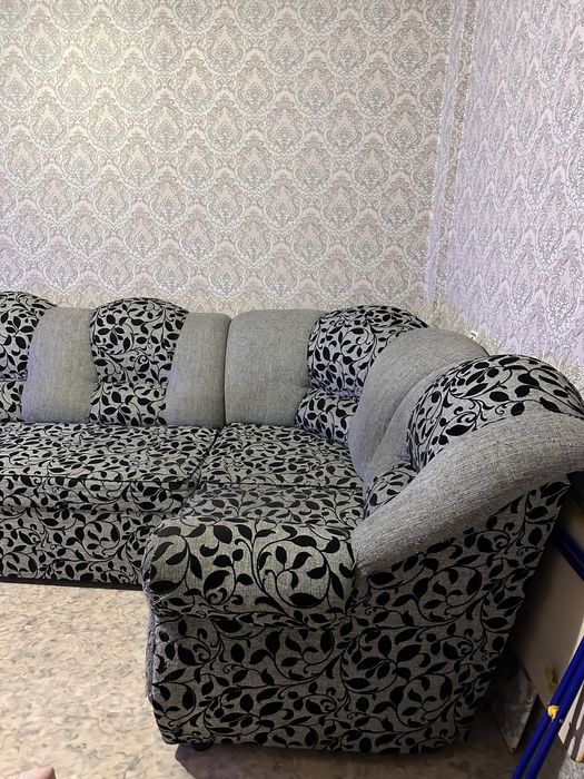 Продам угловой диван