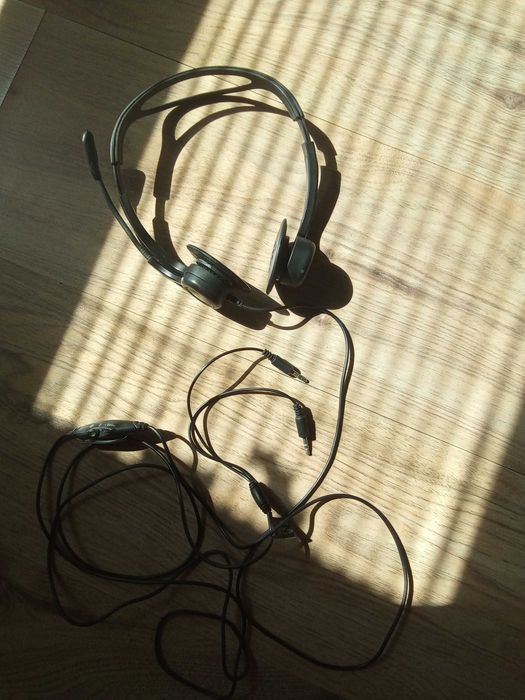 Слушалки с микрофон Logitech