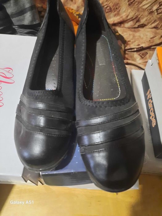 Продавам дамски обувки