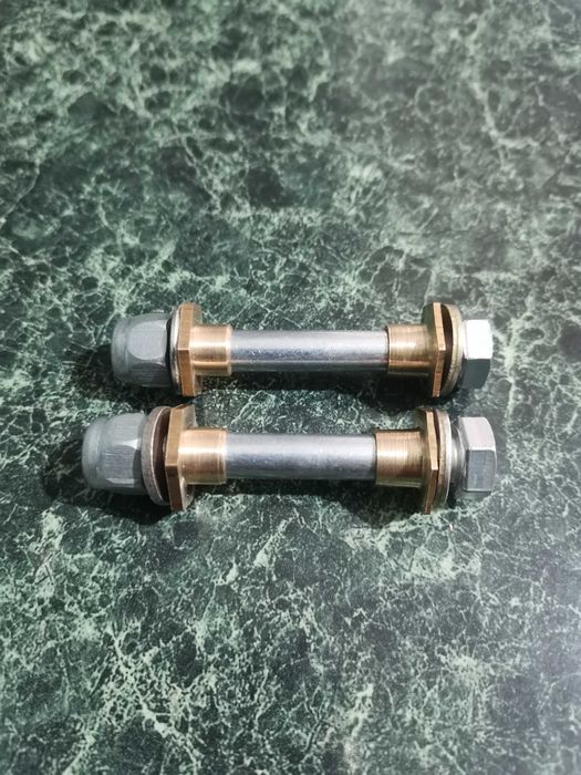 Рем.комплект на петли двери ( передней) на Ниссан Патрол y60 ; y61  .