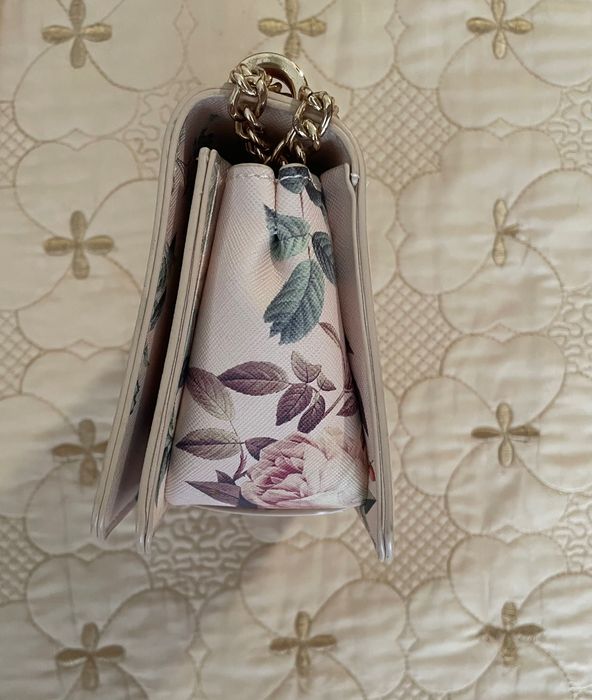 Дамска чанта на Mohito