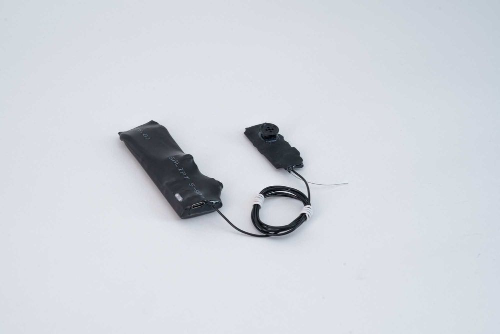 Mini Camera Video pentru Copiat in Nasture - Imagini LIVE Nedetectabil