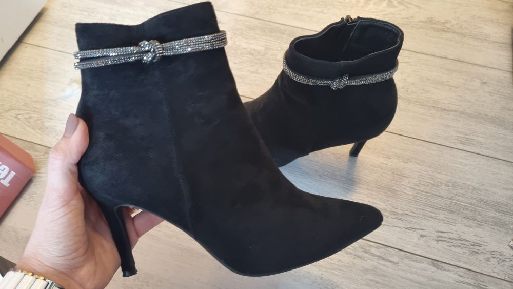 Черни Боти с токче 38 размер