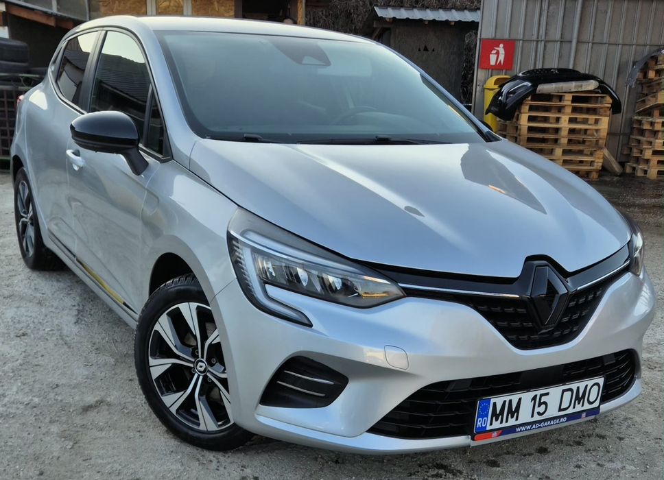 Renault Clio V   Hybrid  2022  35.800km