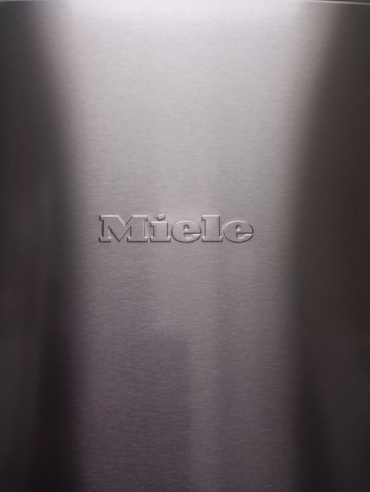 Иноксов комбиниран хладилник с фризер Миеле Miele с 2 год. ГАРАНЦИЯ!