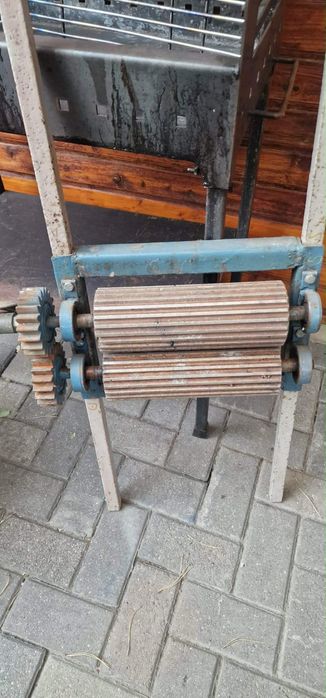 Zdrobitoare manuala de struguri din metal