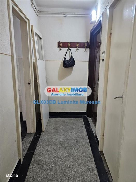 Vanzare apartament 2 camere semidecomandat Aleea Trandafirilor