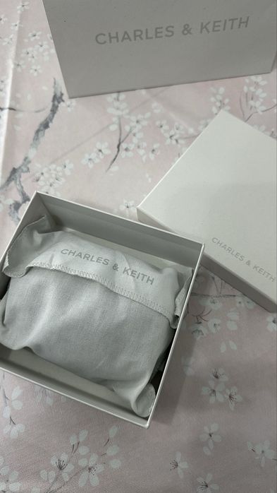 Мини-сумочка Charles & Keith (модель Arwen)