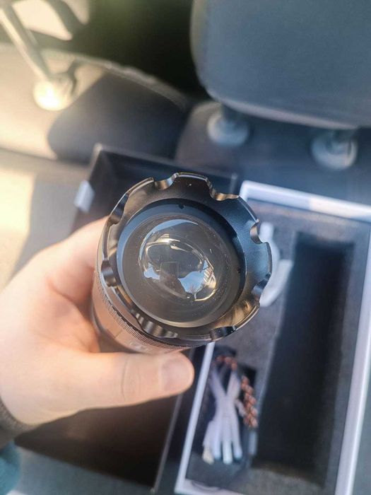 Супер мощный Фонарик 10000 мАч Фонарь -освещение 1 км. FENALIKE KM297J