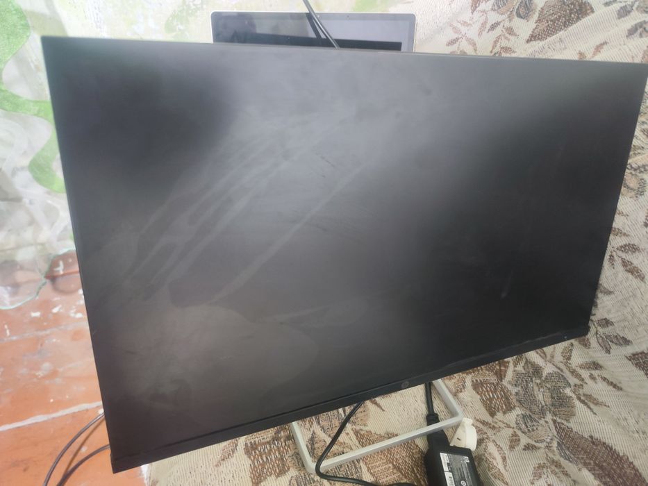 Монитор HP M24fe (разбит экран) — на запчасти или восстановление