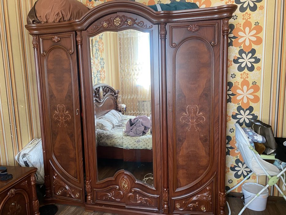 Гарнитур в хорошем состояние