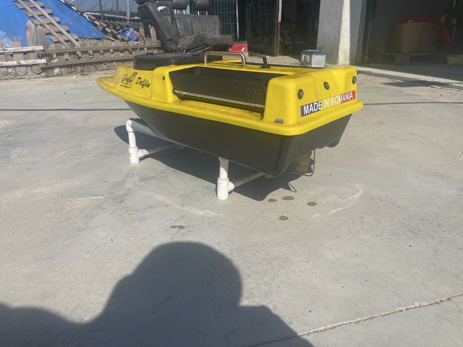 Navomodel delfin  / barca nadit