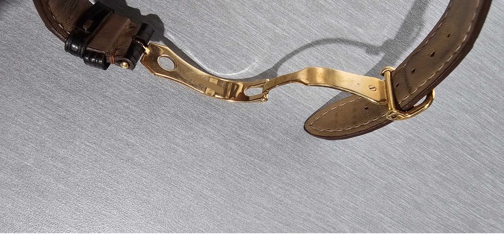 Ceas aur Hermes Sesame