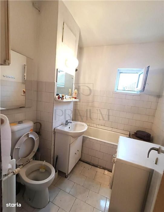 ARADULUI - 4 cam - 2 bai - 1 balcon 13mp - debara - decomandat - centr