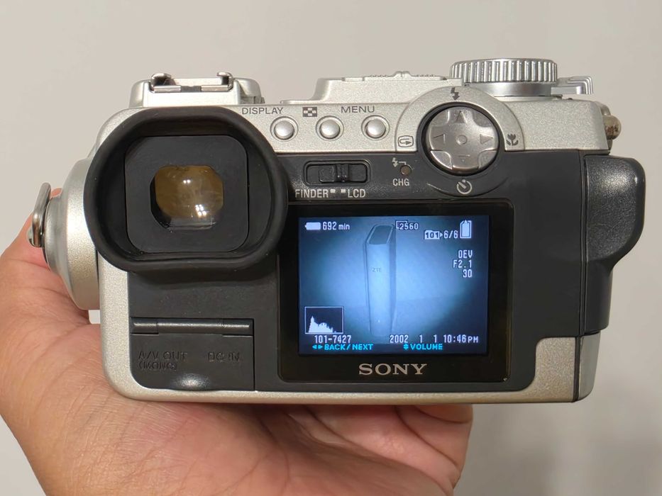Y2K Aparat foto compact digital Sony F717 5MP 10x Zoom Nightvision