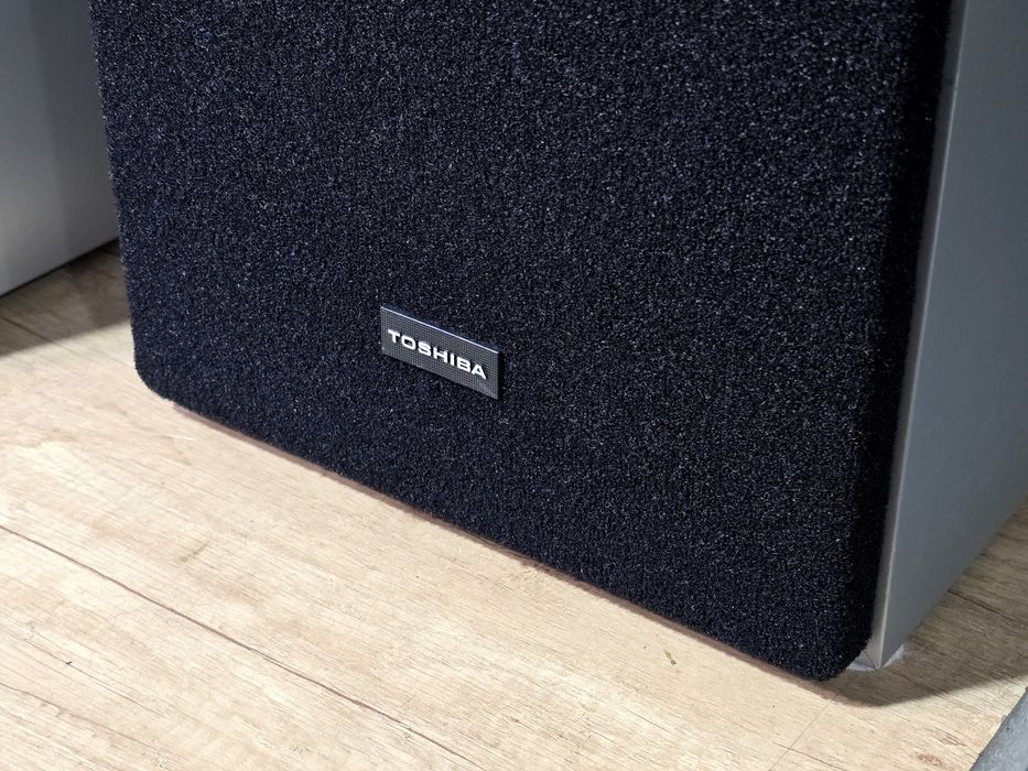 Linie audio TOSHIBA , amplificator , tuner ,pickup ,boxe, retro hifi