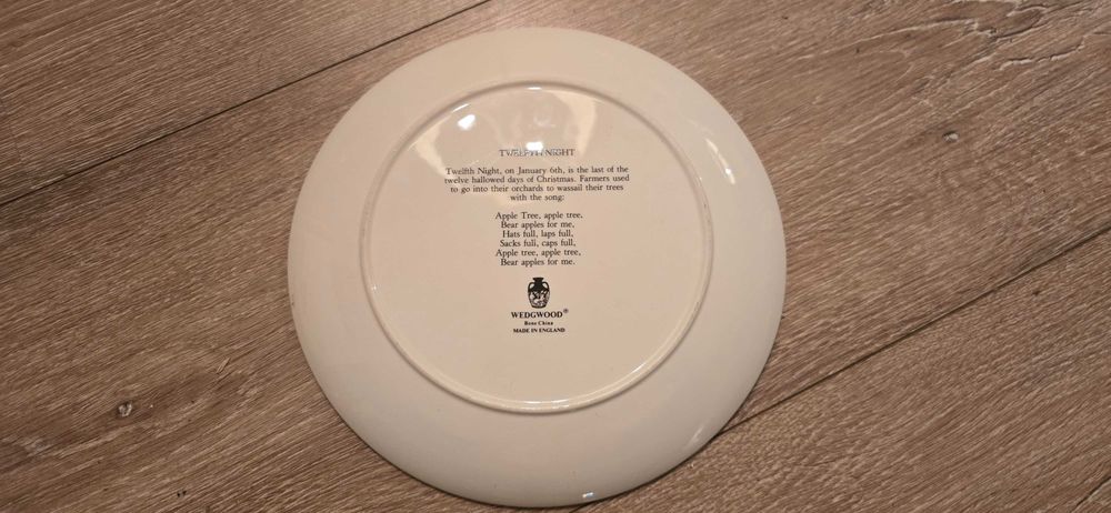 Wedgewood– Голяма Коледна чиния, "Дванадесета нощ"