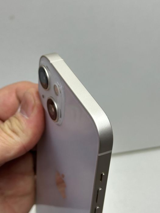 Продам Айфон 13 128г