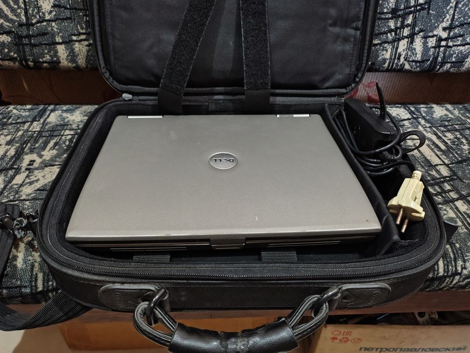 Ноутбук Dell D600