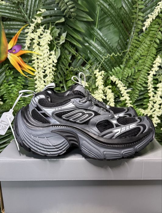 Balenciaga 6XL Sneakers Black