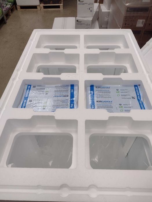 Хладилна кутия професионална голяма.