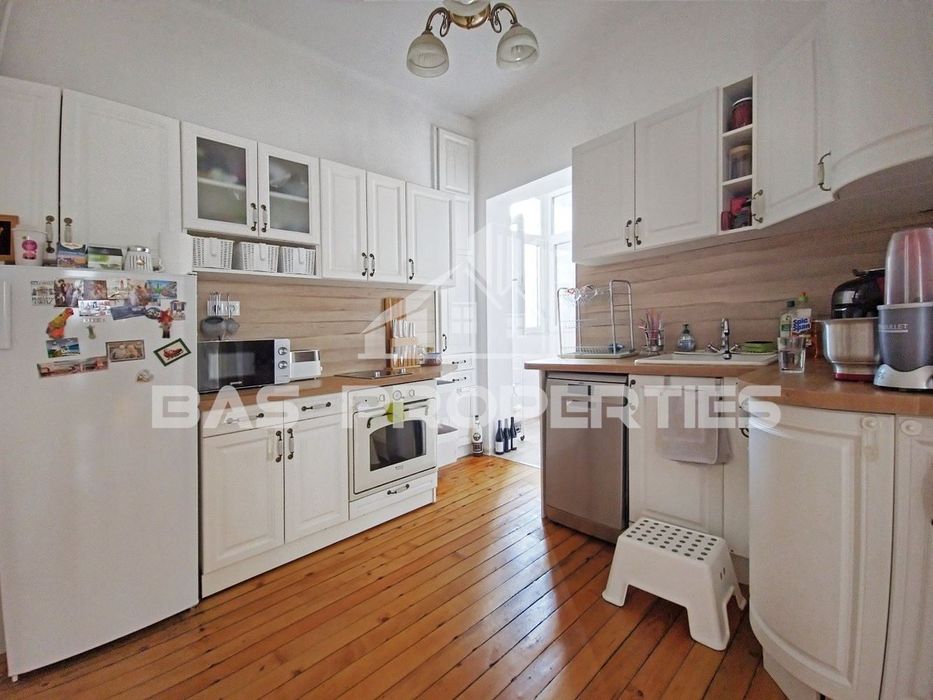 Продава се Тристаен апартамент в София, Докторски паметник - 110 кв.м за 2759 €/кв.м - Снимка #3