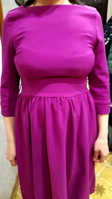 Продам платья и комбинезон