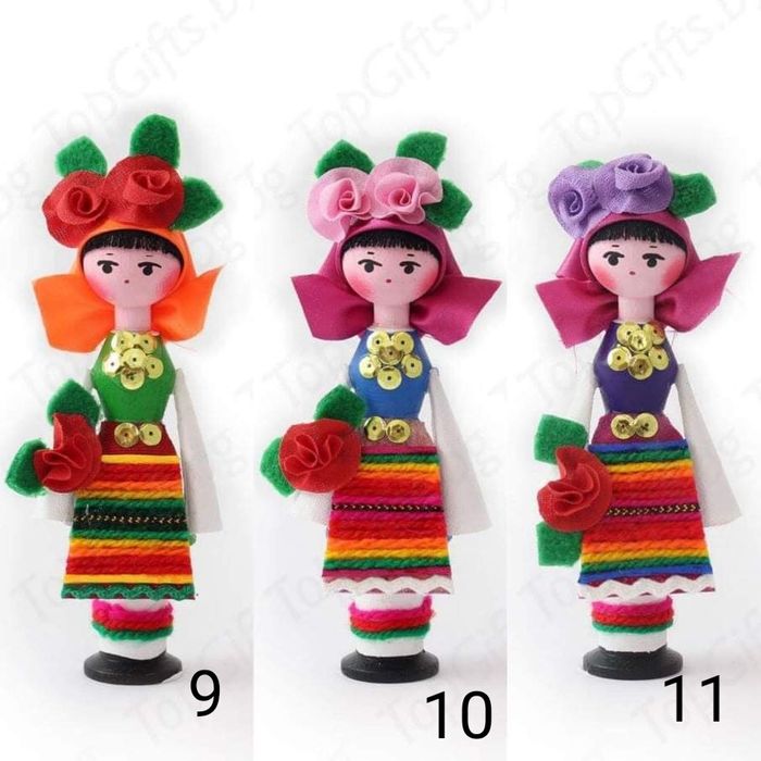 Ръчно изработени български сувенири /кукли, магнити/
