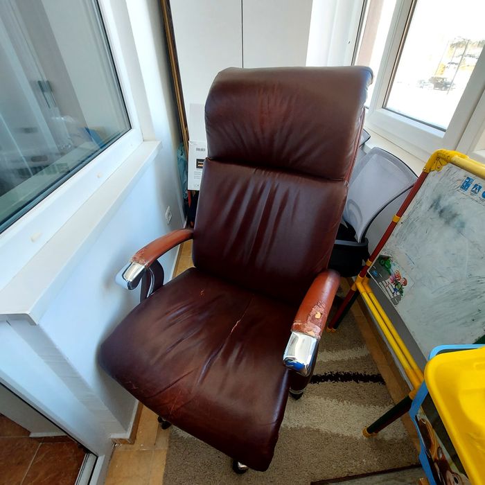 Кресло офисное кожа