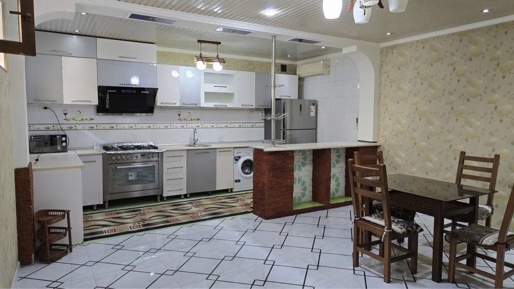 Сдается Просторный дом на Саламатина ( н1042 )