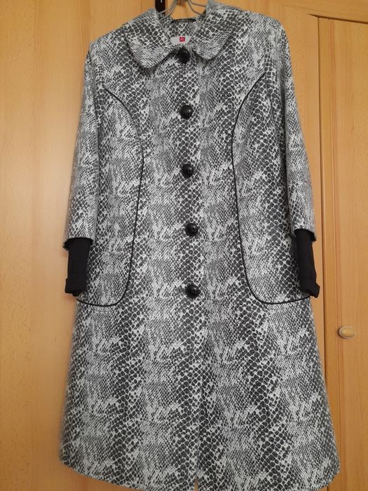 Женское весенее пальто