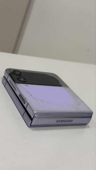 Смартфон Samsung Flip 3 128 лаванда