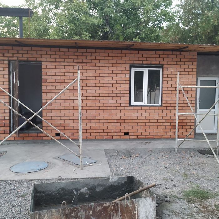 Мастер по кладки кирпича