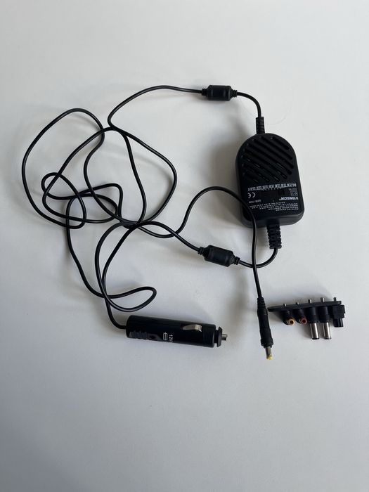 Универсальная зарядка для ноутбуков от прикуривателя Vanson SDR-70W