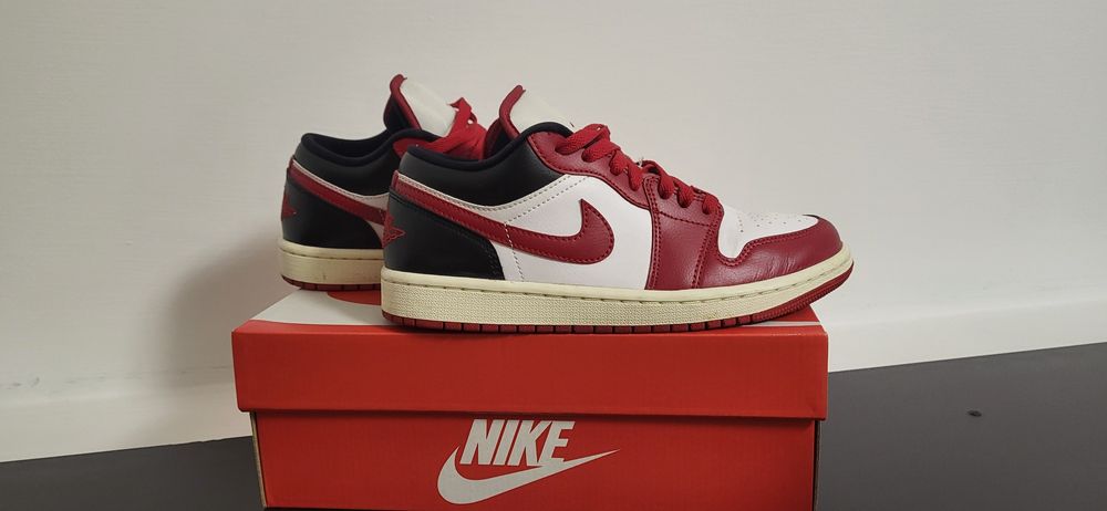 Nike Air 1   Low Gym Red