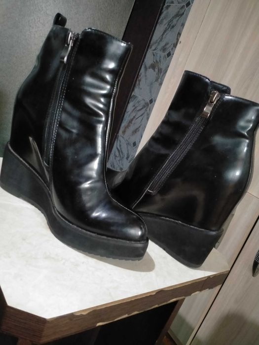 Продам демисезонные ботинки р-р 37-38