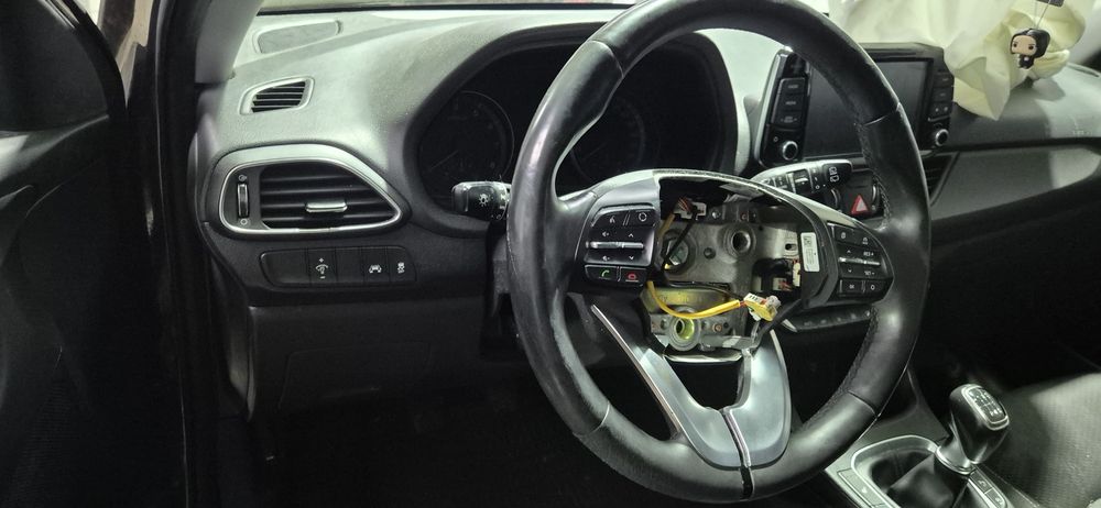 portbagaj hyundai i30 gde 1.0t-gdi aripa usa stanga dreapta stop volan maner bara navigatie