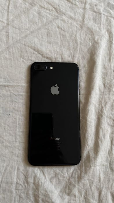 iPhone 8 Plus/Айфон 8 +/64 GB