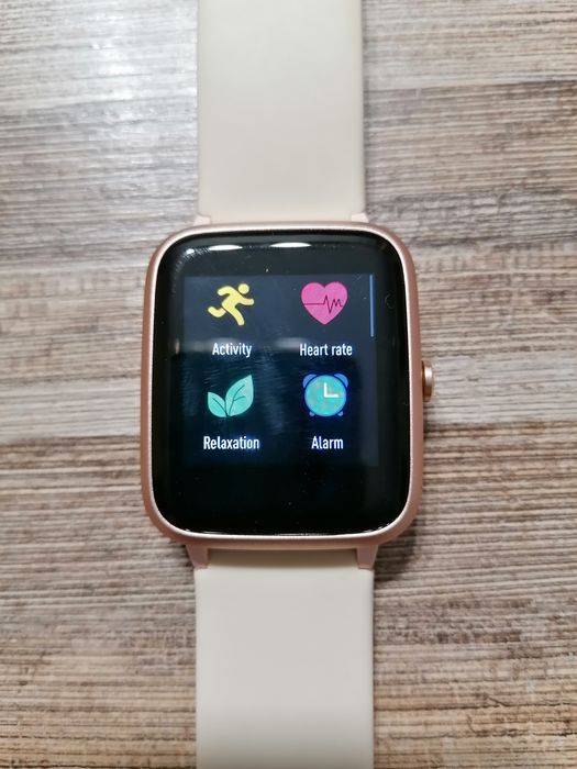 Hama Fit Watch 5910 в отлично състояние