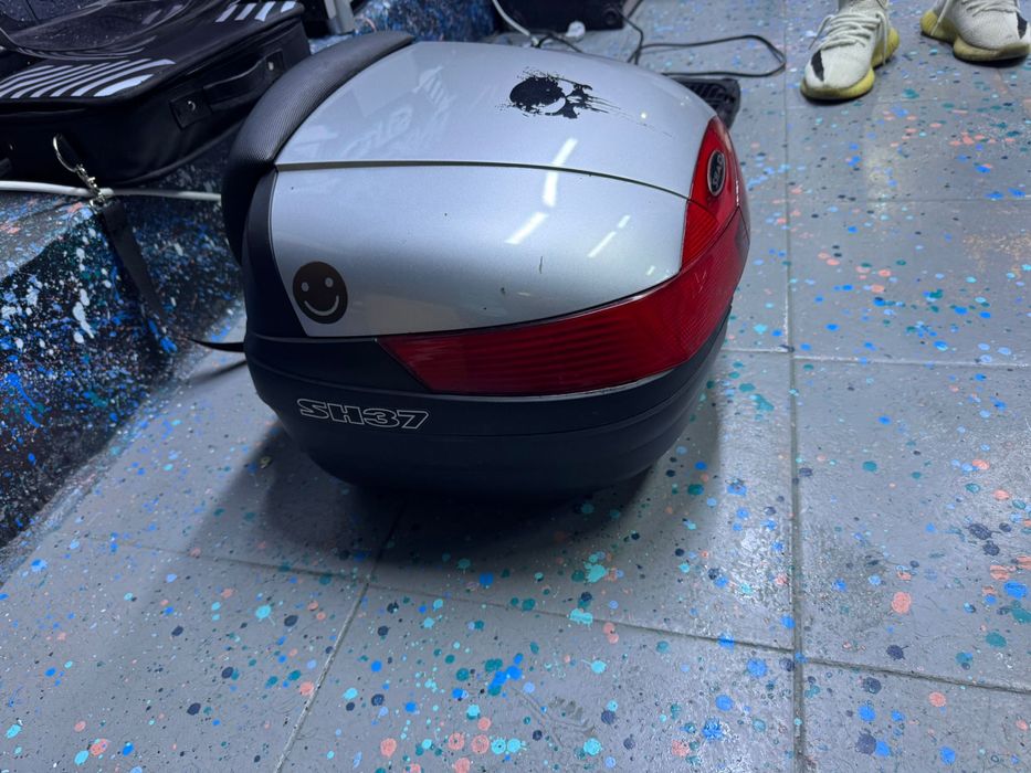 Suzuki GSR 600 top case